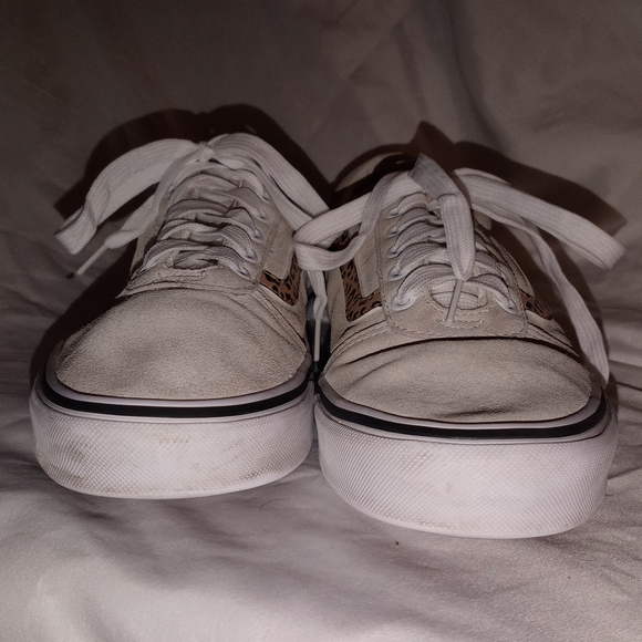 Vans Cream and Leopard Print Women's Sneakers. Need Some Cleaning But In Great S - Picture 2 of 13
